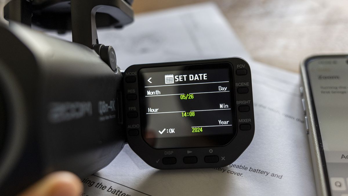 The initial settings on the LCD of theZoom Q8n-4K