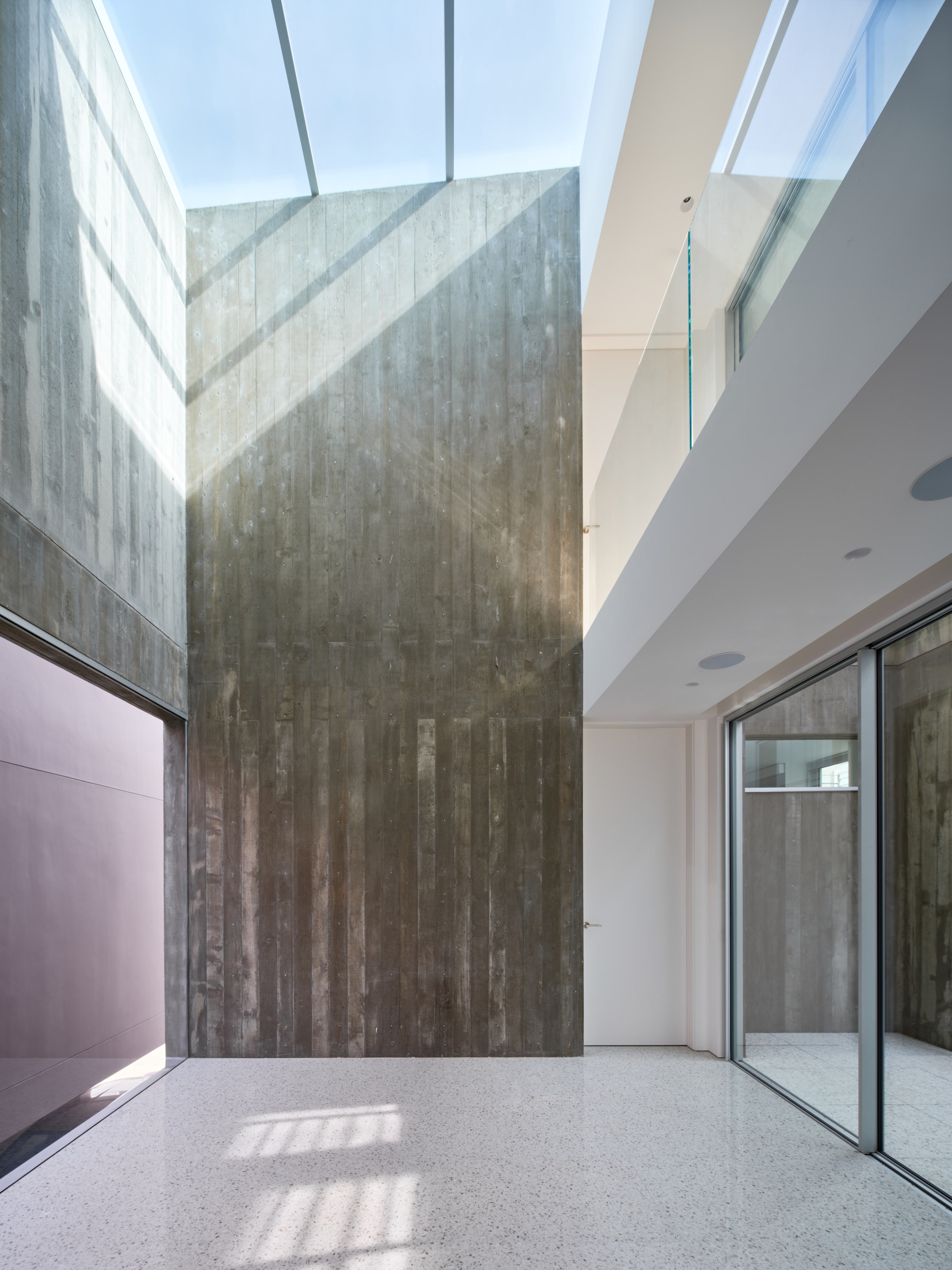 Venice Beach house by Dan Brunn, showing dramatic double height spaces