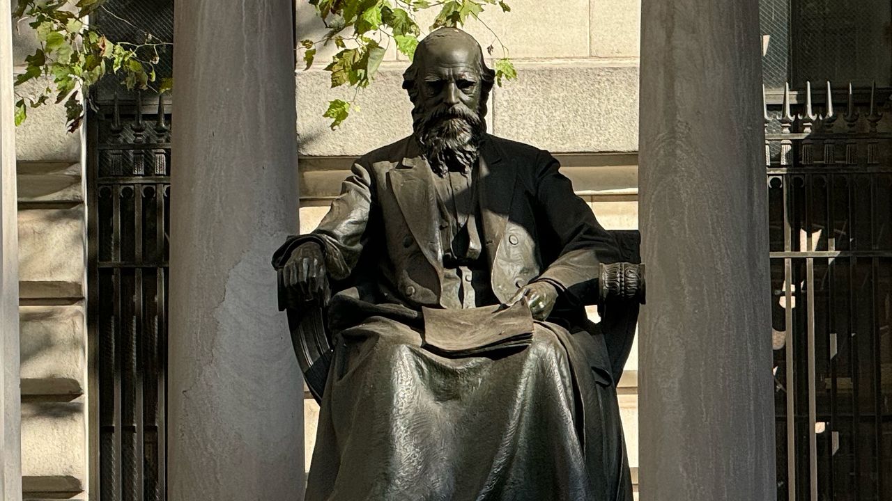 iPhone 15 Pro Max photo of statue