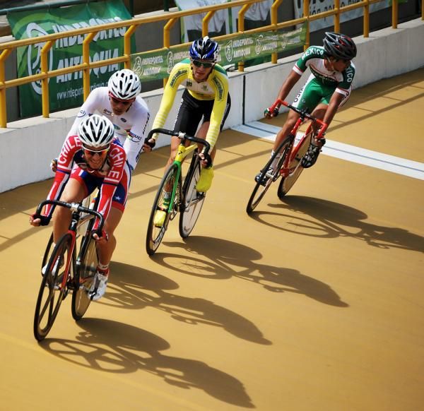 The breakaway in the men's points race