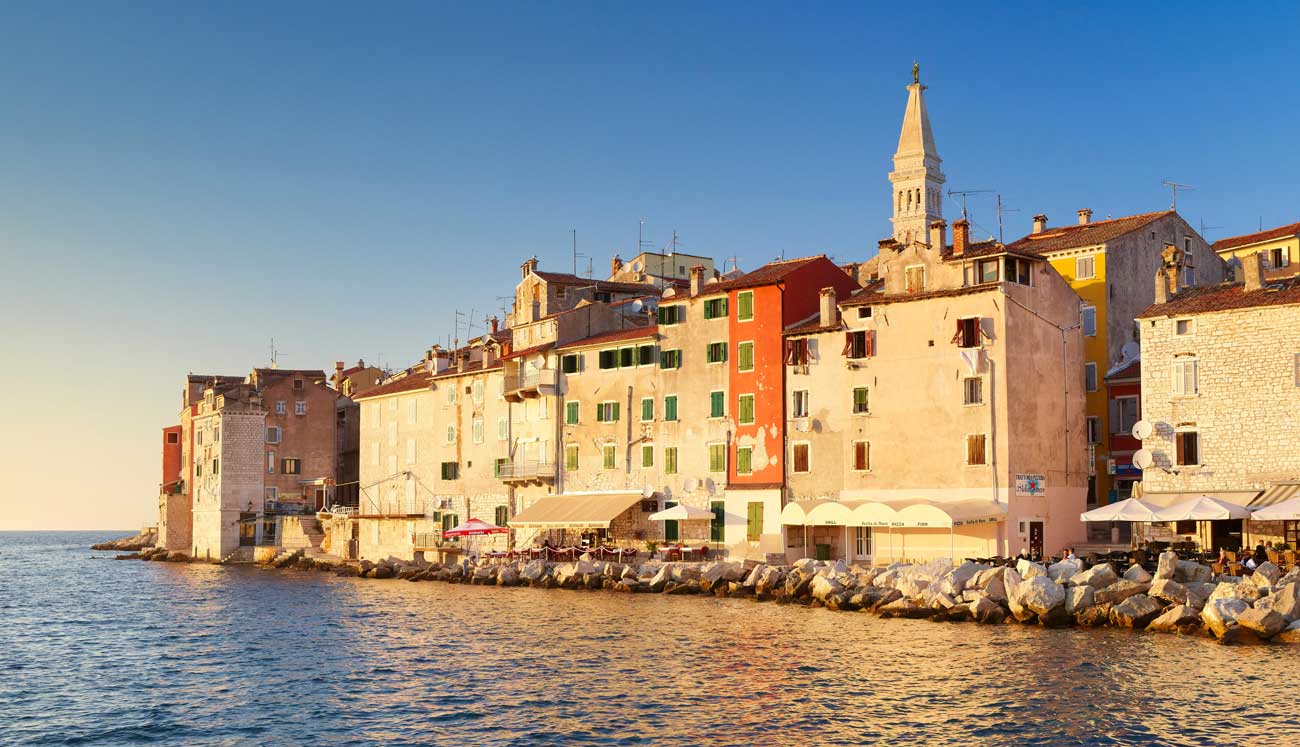 F7K011_old-town-Rovinj-credit-Jan-Wlodarczyk-Alamy-Stock-Photo.jpg