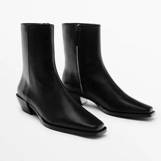 Black ankle boots with square toe