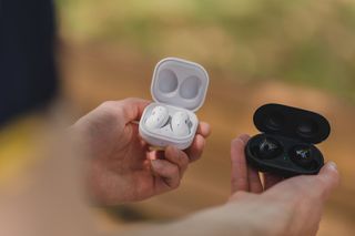 Samsung Galaxy Buds Live vs. Galaxy Buds+