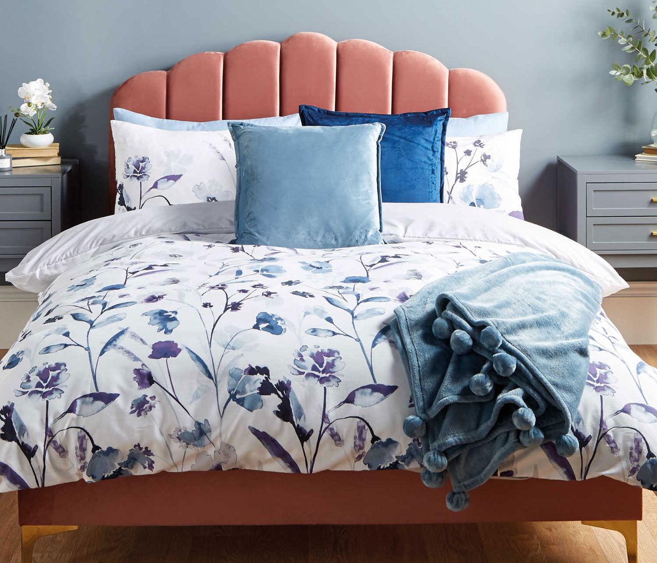 Aldi scalloped velvet bed