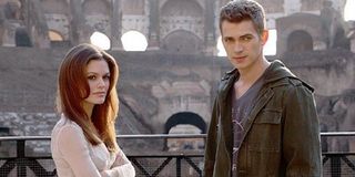 Rachel Bilson and Hayden Christensen in Jumper