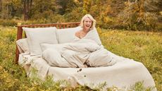 naomi watts on coyuchi mattress