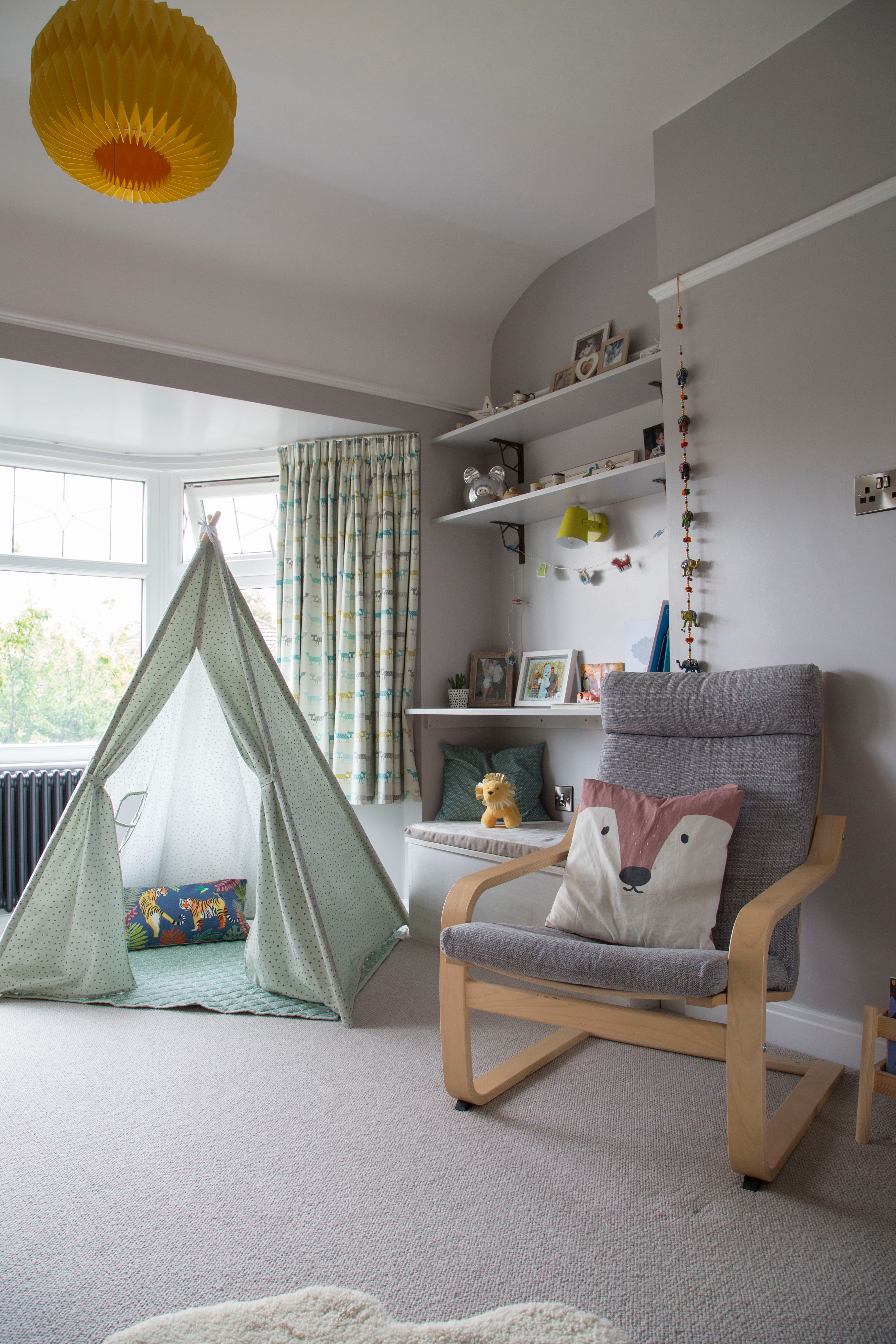 Boy's bedroom with tipi