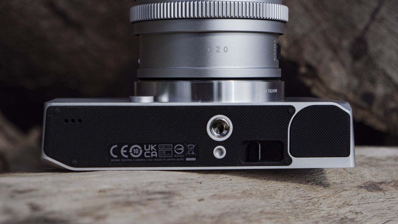 The Sigma BF camera's underside