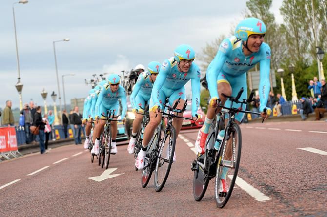 Astana sets out for the Giro d'Italia team time trial