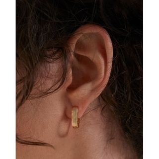 Gold Vermeil Groove Huggie Earrings