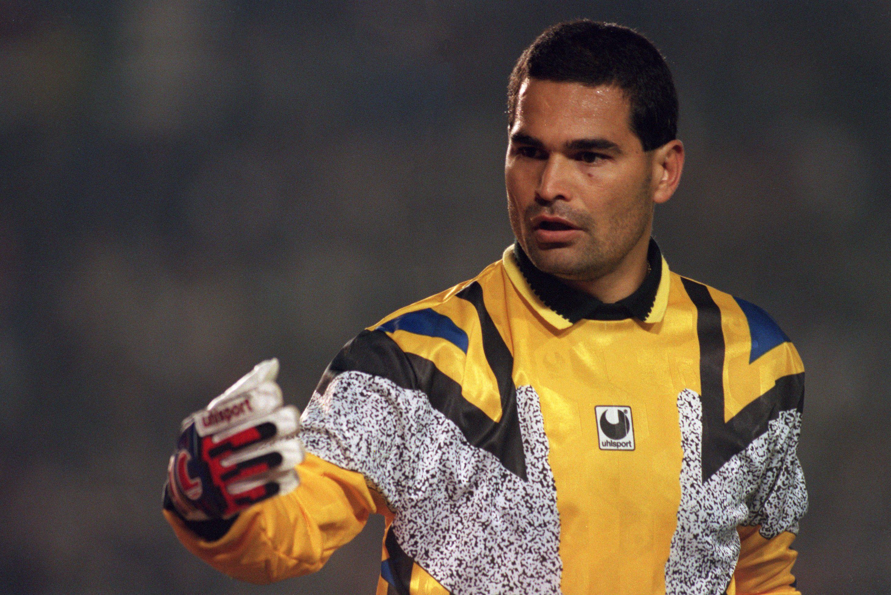 Jose Luis Chilavert playing for Velez Sarsfield, 1994