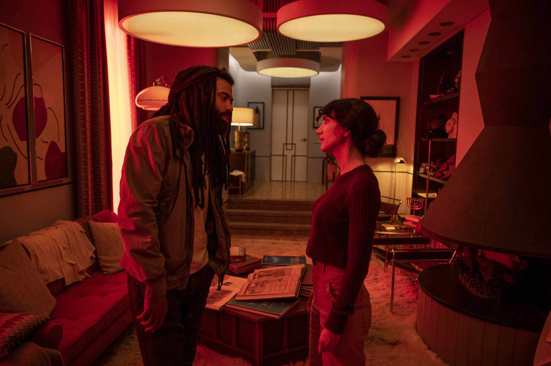 Daveed Diggs and Sheila Vand in Snowpiercer