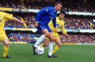 Chris Sutton in action for Chelsea against Everton in March 2000.