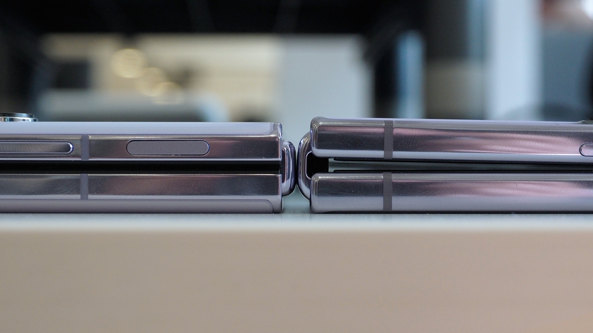 Oppo Find N2 Flip test charnière comparaison Samsung Galaxy Z Flip 4