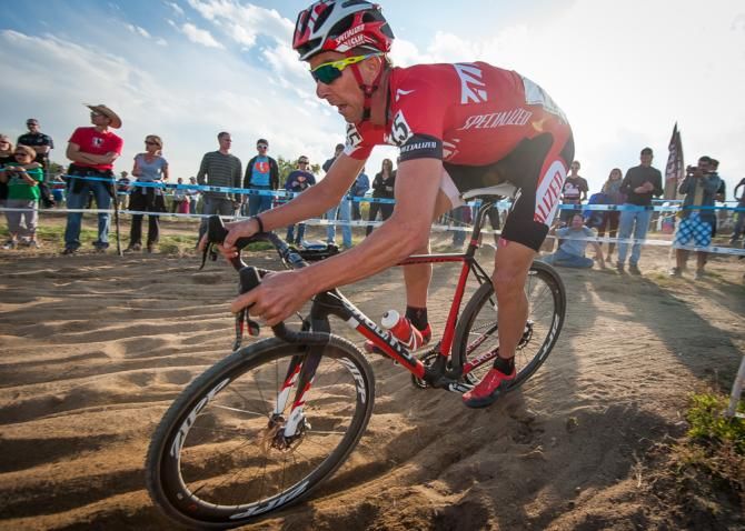 Todd Wells (Specialized) heads into the sand pit. Riders come up from the north side of the course, then hit a few sweeping turns before entering the sand pit a nearly full speed. Boulder Cup.