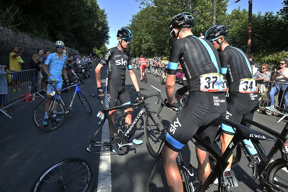 Chris Froome (Sky) avoided the crash but needed a wheel change