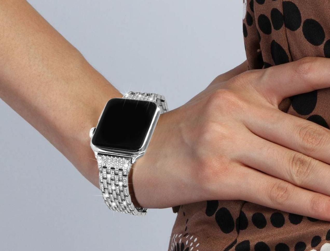 Часы браслет apple watch. Ремешок на Apple вотч Сваровски. Браслет для АПЛ вотч. Браслет Apple watch Swarovski. Эпл вотч 38мм.