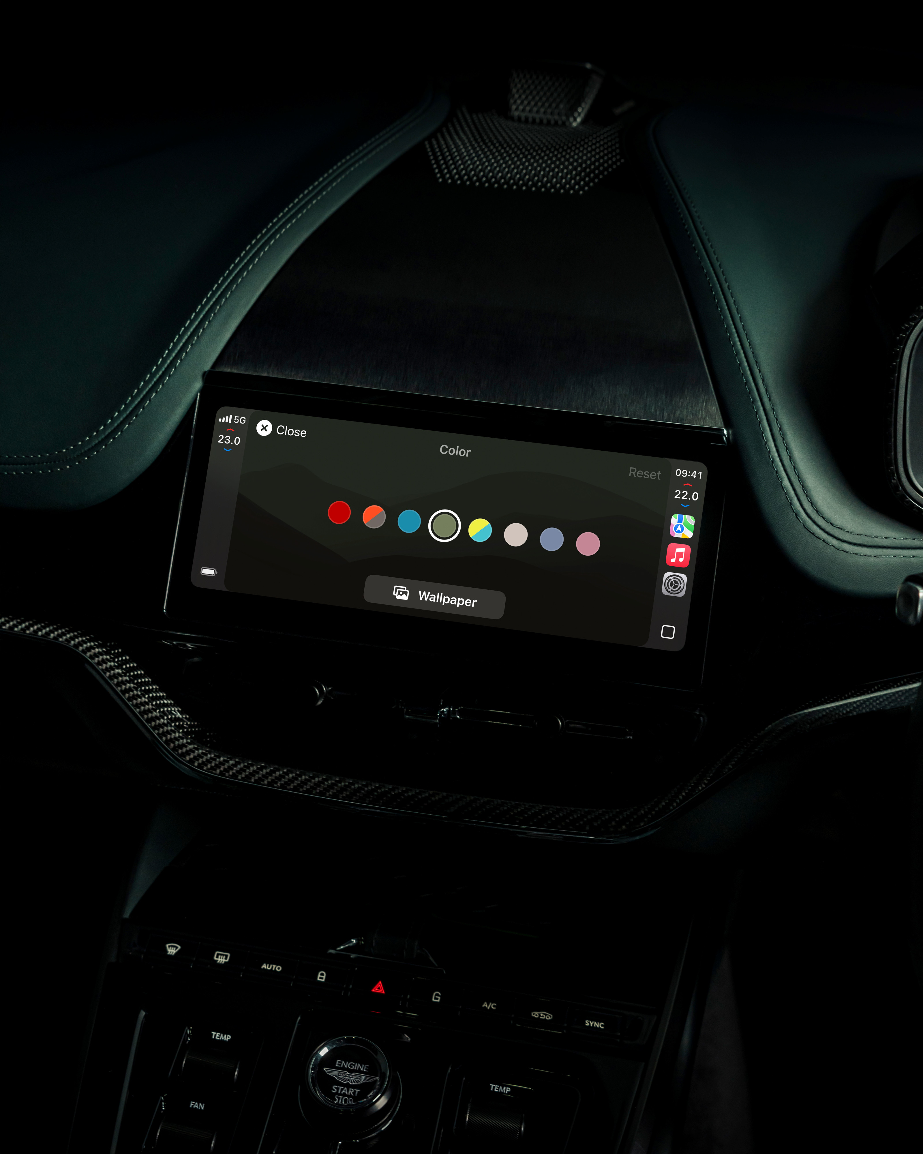 Apple CarPlay Ultra in the Aston Martin DBX707