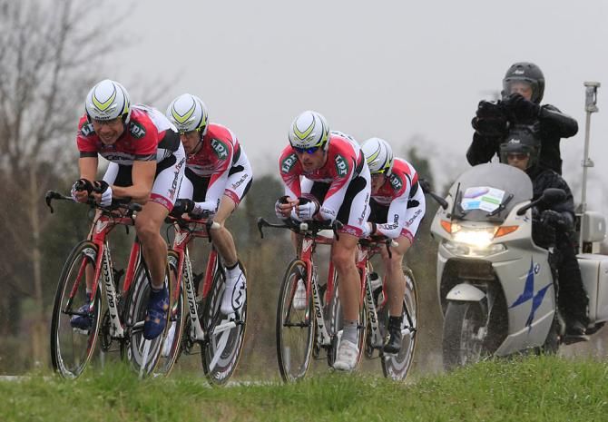 Four rider in aero formation