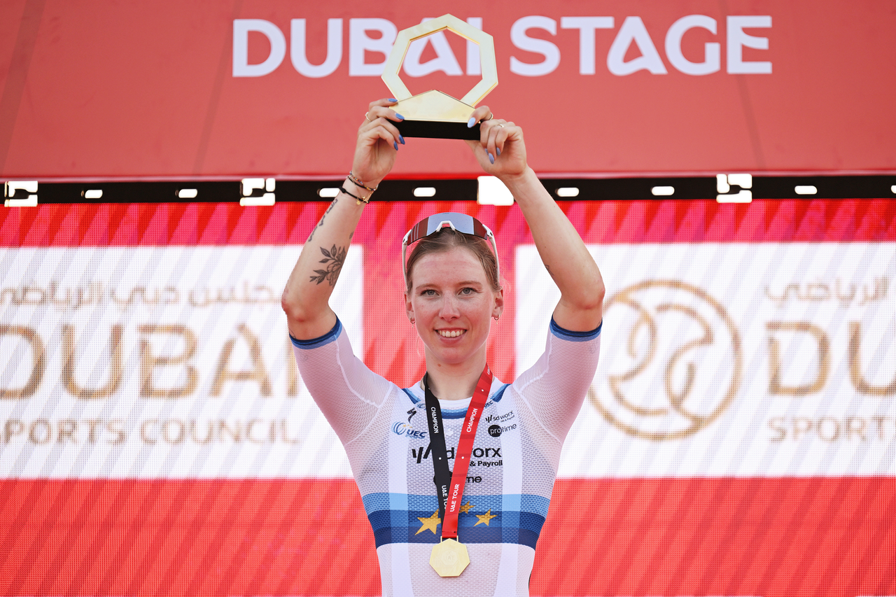 Wiebes and the stage 1 winner's prize
