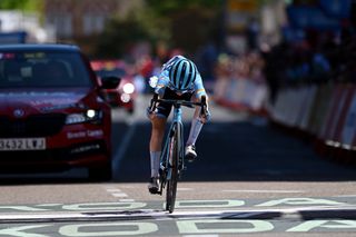 Stage 6 - La Vuelta Femenina: Realini surges in two-up sprint over Van Vleuten to win stage 6 in Laredo