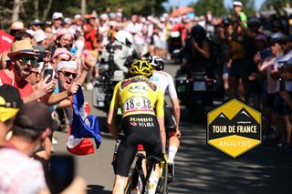 Tour de France 2022 - 109th Edition - 14th stage Saint Etienne - Mende 195 km - 16/07/2022 - Tadej Pogacar (SLO - UAE Team Emirates) - Jonas Vingegaard (DEN - Team Jumbo - Visma) - photo Kei Tsuji/SprintCyclingAgencyÂ©2022