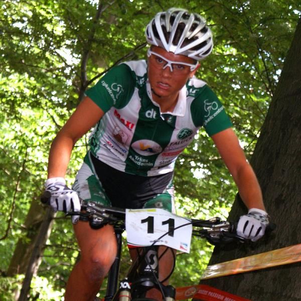 Jenny Rissveds started with the juniors one minute down on the elites. Ultimately she overtook the whole field with the exception of two riders before she crossed the line as the new junior champion.