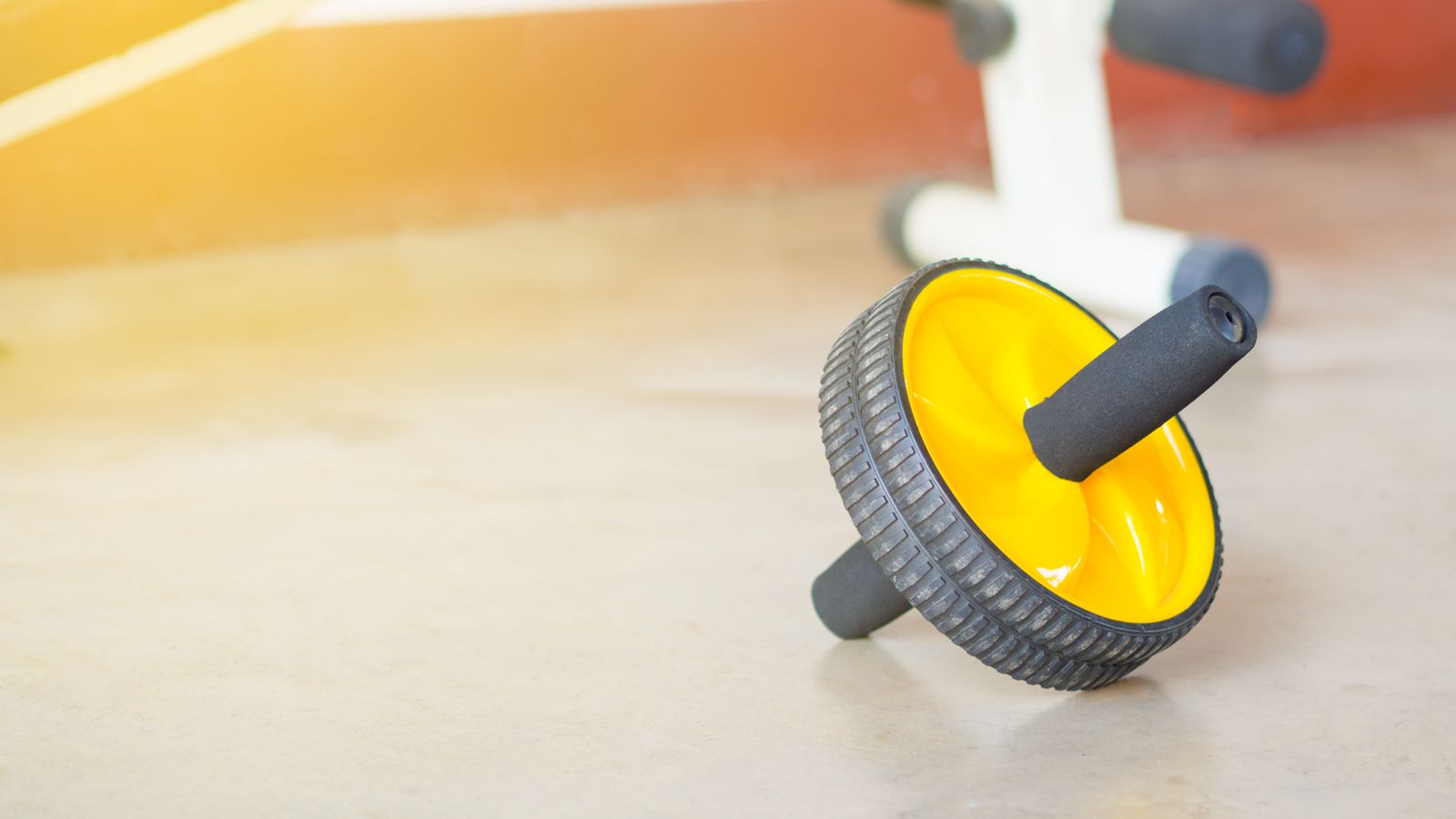 How to use an abs roller Fit&Well