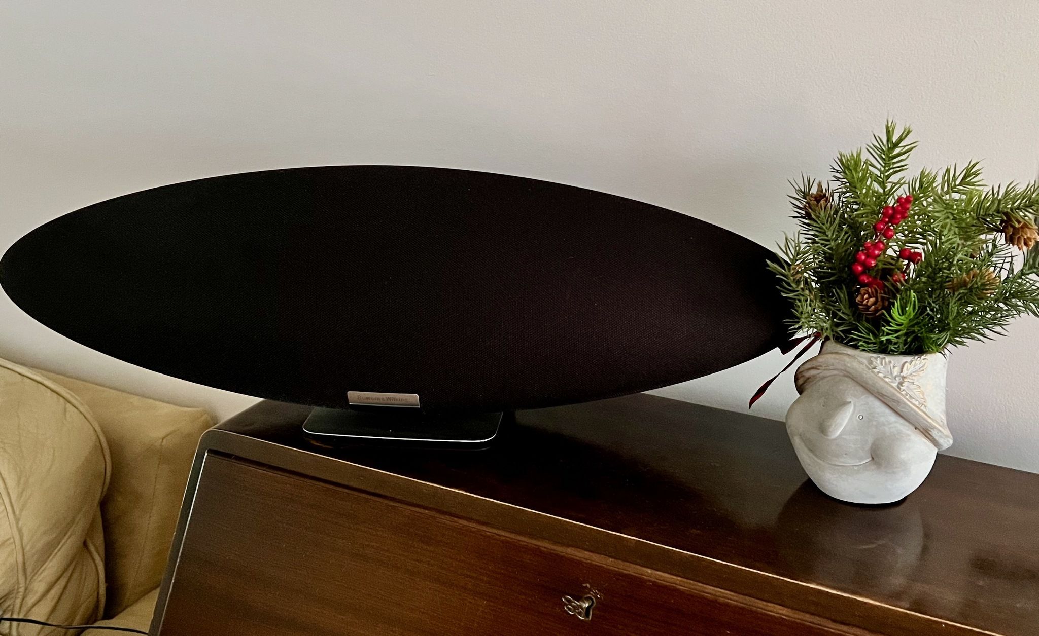 ✨ Bowers & Wilkins Zeppelin 初代モデル ✨ Genuine/Original Bowers & Wilkins Zeppelin 1st Generation