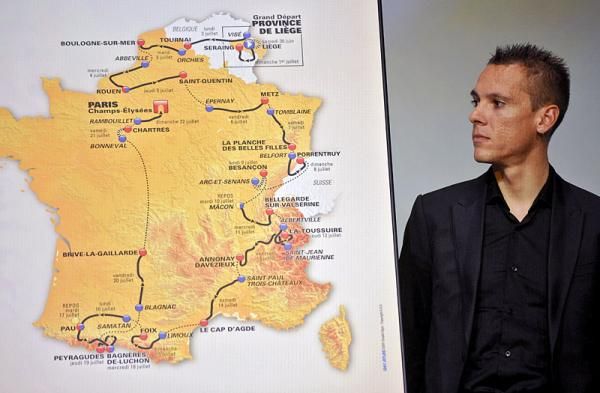 Philippe Gilbert has a look at the 2012 Tour de France route.