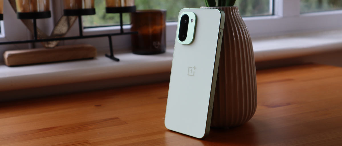 I spent two weeks with the OnePlus 15R, and it's forever raised my expectations for smartphone battery life