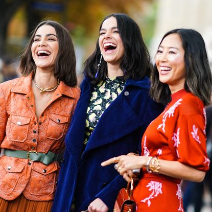 Street Style : Paris Fashion Week - Womenswear Spring Summer 2020 : Day Four