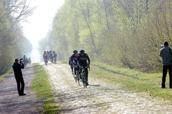 Juan Antonio Flecha leads his Sky teammates through the Arenberg Forest.