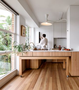Kitchen with expandable island