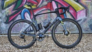 Scott's new Foil Disc comes stock with 28mm Grand Prix clinchers that measure even fatter. Who says aero bikes aren't comfortable now?