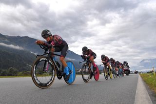 Canyon-SRAM en route to Worlds team time trial gold.