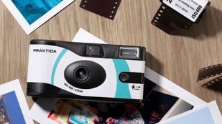 Praktica Luxmedia 35mm disposable camera