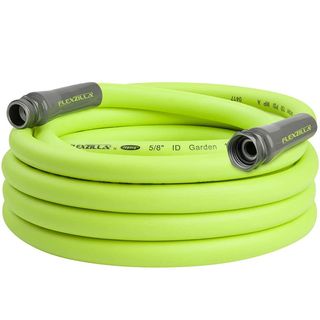 Best gifts for gardeners Flexzilla no kink garden hose for easy watering