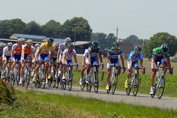 Saur Sojasun controls the peloton.