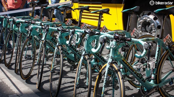 Like Bianchi celeste? Skip this photo if not