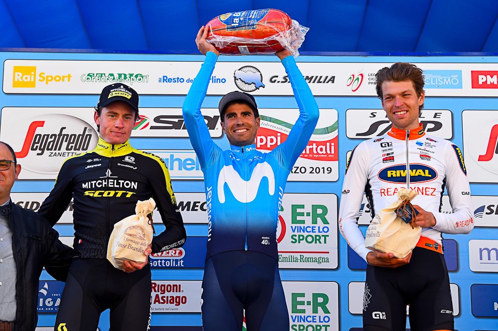 Lucas Hamilton (Mitchelton-Scott), Mikel Landa (Movistar) and Alexander Kamp (Riwal Readynez)