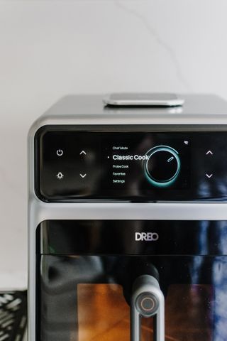 Controls on Dreo air fryer