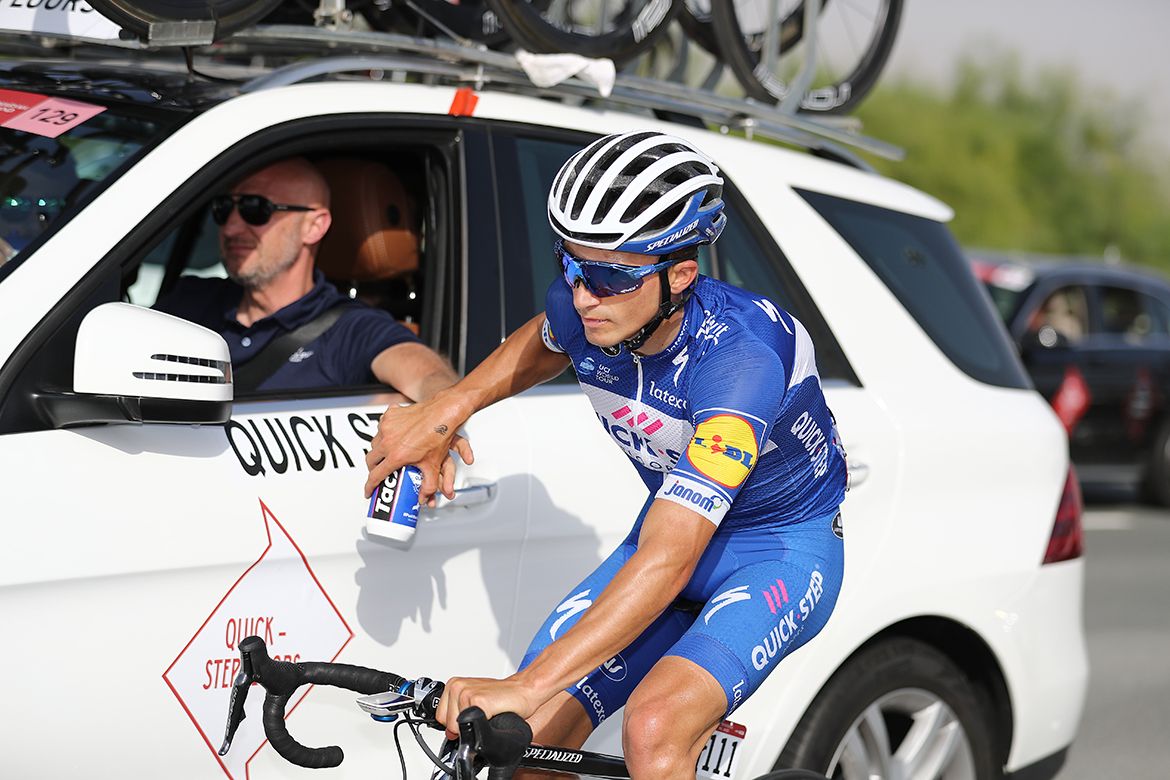 Julian Alaphilippe drops back for some refreshments