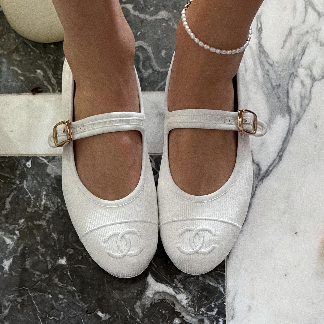 Flat Shoes Are Everywhere, Including The Alter—20 Pretty Pairs For ...