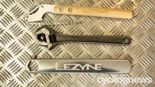Lezyne: How to change a cassette