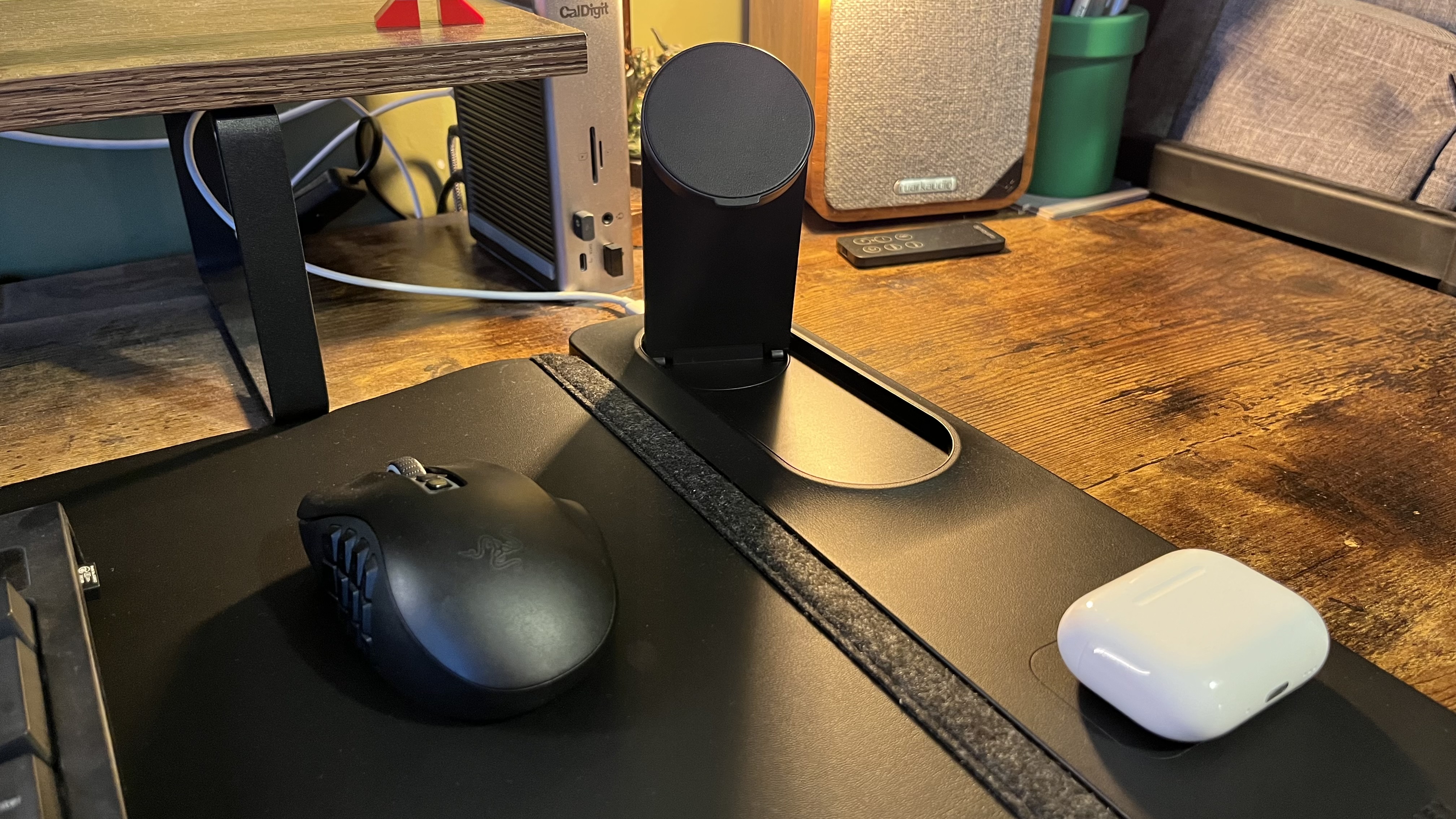 Journey ALTI LIFT desk mat on a wooden desk