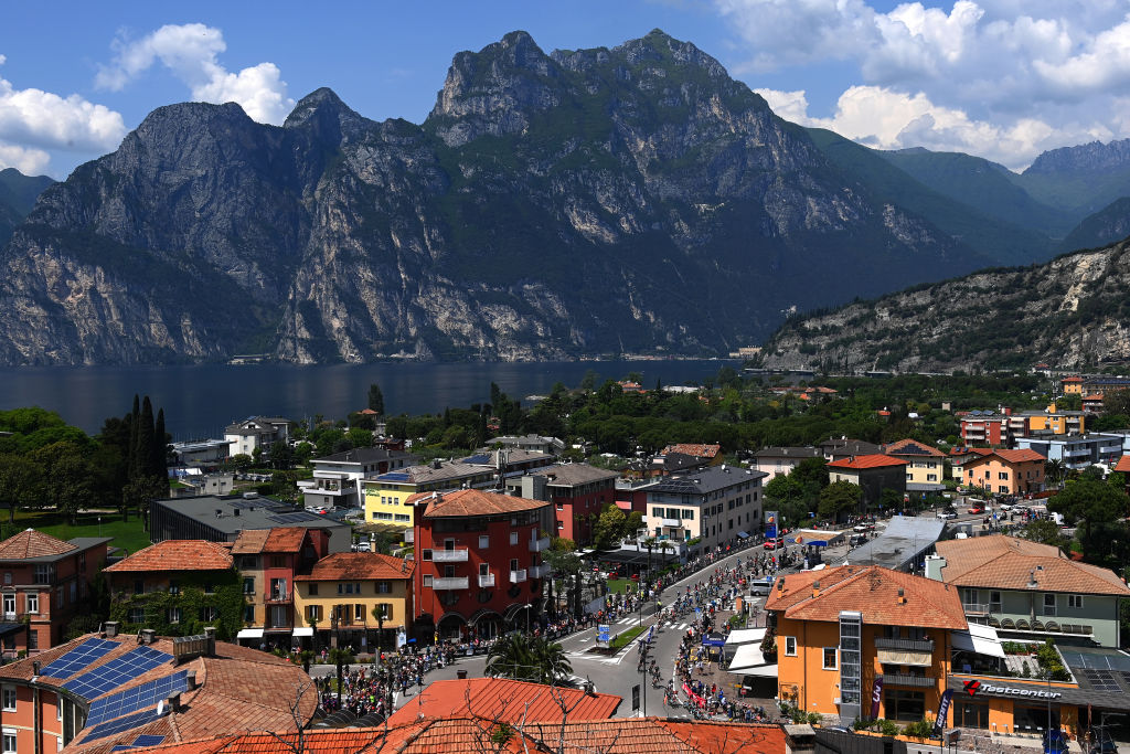 A general view of the peloton early on stage 16 of the 2023 Giro d'Italia