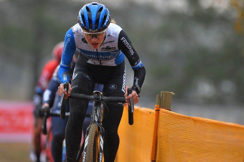 BOOM BELGIUM DECEMBER 06 Yara Kastelijn of The Netherlands and Team CredishopFristads during the 6th Superprestige Cyclocross Boom 2020 Women Elite De Schorre Boom Superprestige2021 SPBoom SuperprestigeCX on December 06 2020 in Boom Belgium Photo by Luc ClaessenGetty Images