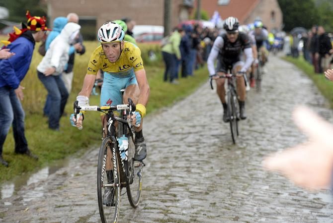 Who would have expected Vincenzo Nibali to distance Fabian Cancellara on the pave'?
