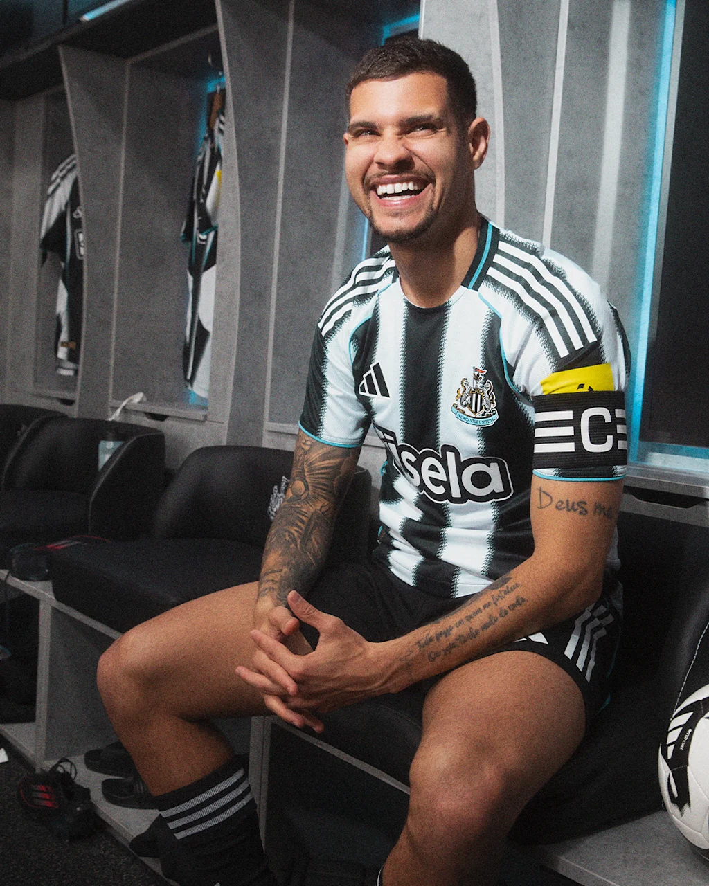 Adidas Newcastle United 2025/26 home kit
